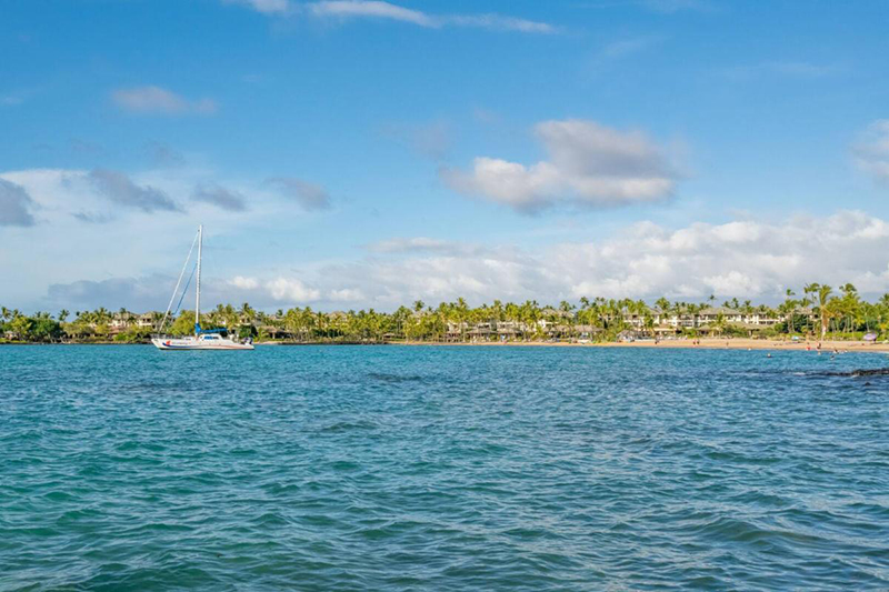 Hawaii Luxury Yachts August Newsletter
